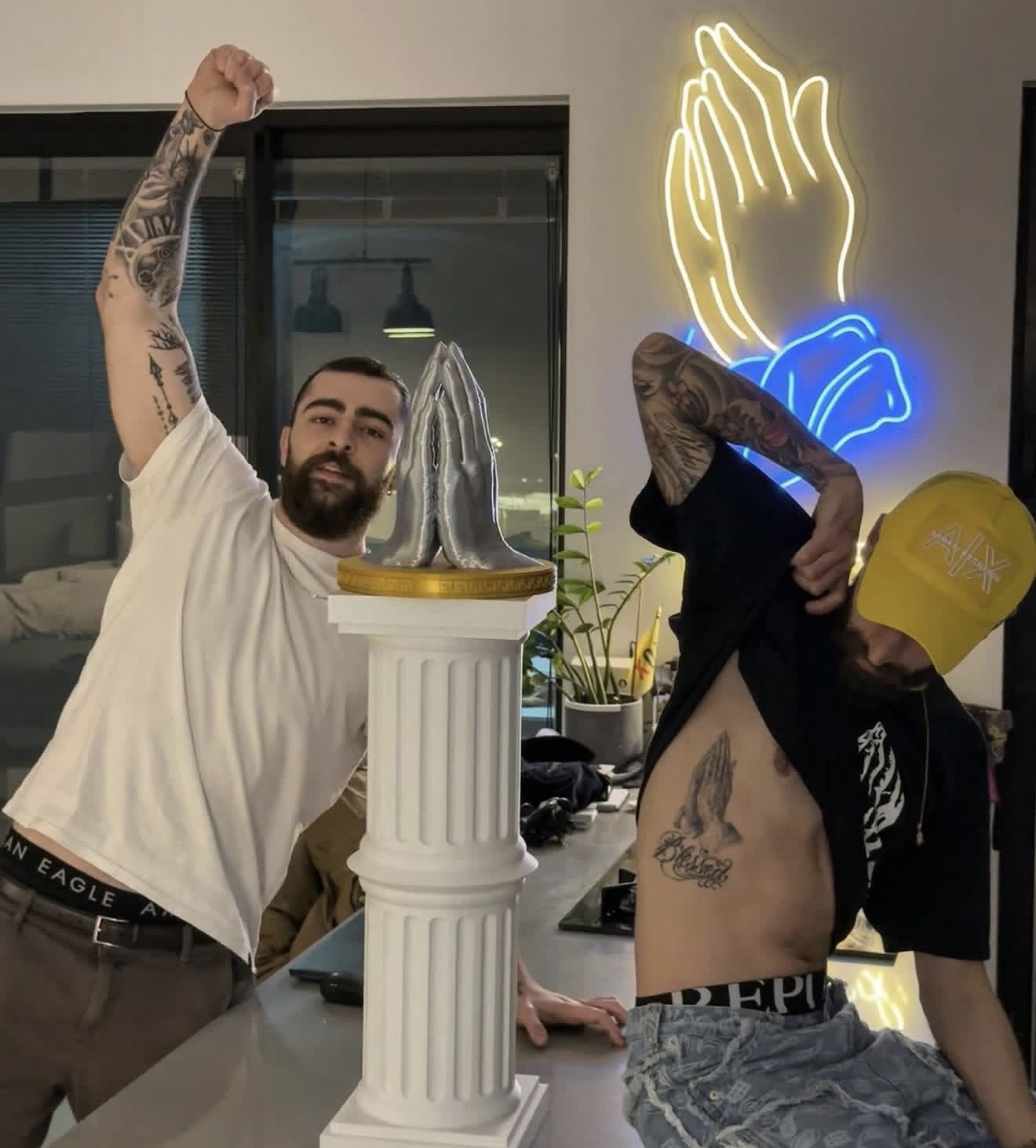 פסל Blessed 🙏